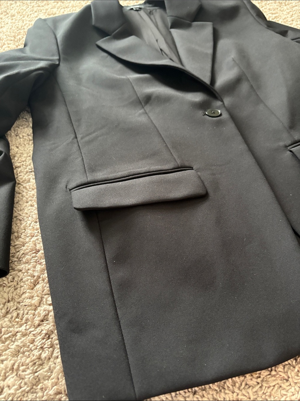 Oversized Single-Button Blazer - Picture 2 of 6